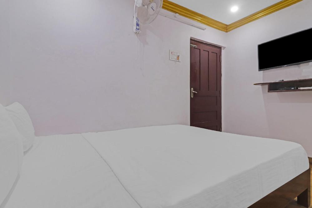 Hotel O V Guest Inn Near Hyderabad Central,Begumpet>>Hyderabad,3 star
