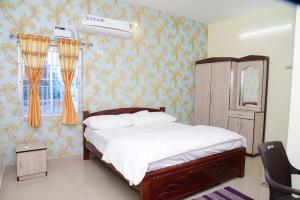 Maria Homez,Karaikudi>>Devakottai,3 star