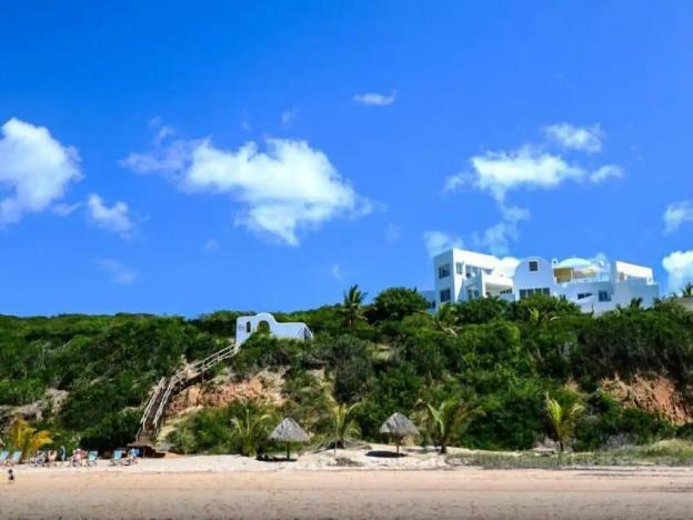 Santorini Mozambique,,4 star
