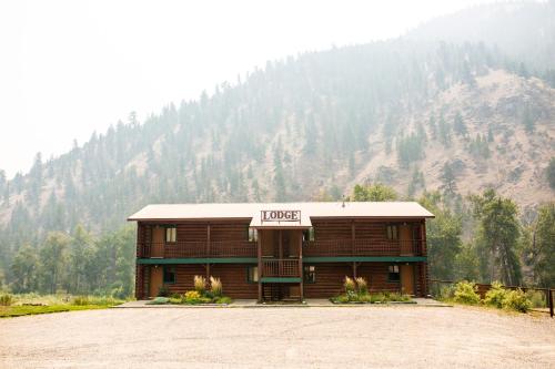 River's Fork Lodge,Lemhi County>>Lemhi,2.5 star