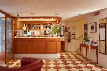 Albergo Commercio E Pellegrino,,3 star
