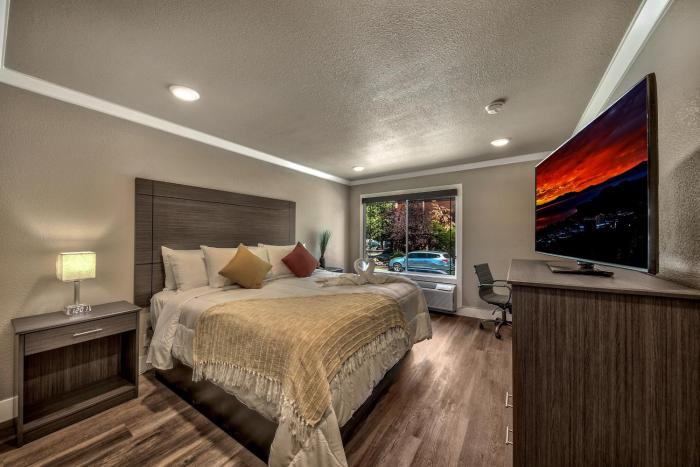 The Elet Hotel,Stateline>>South Lake Tahoe,3 star