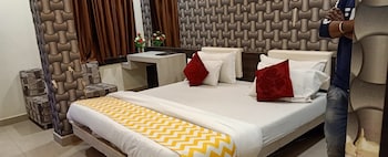 Hotel Maa Ganga Palace,Railway Colony,3 star