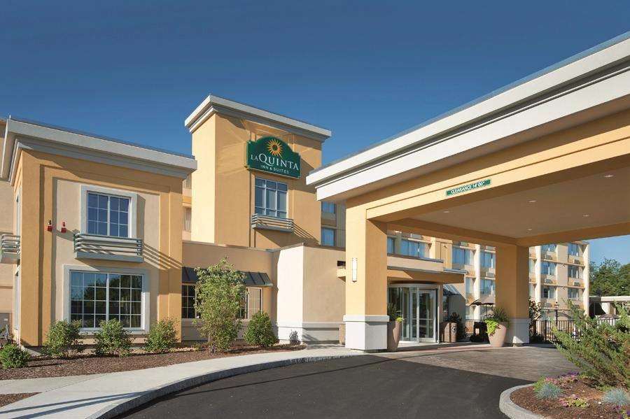 La Quinta Inn & Suites By Wyndham Manchester,Manchester>>Bedford,2.5 star