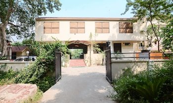 Corbett Aroma Park By Royal Collection,,3 star