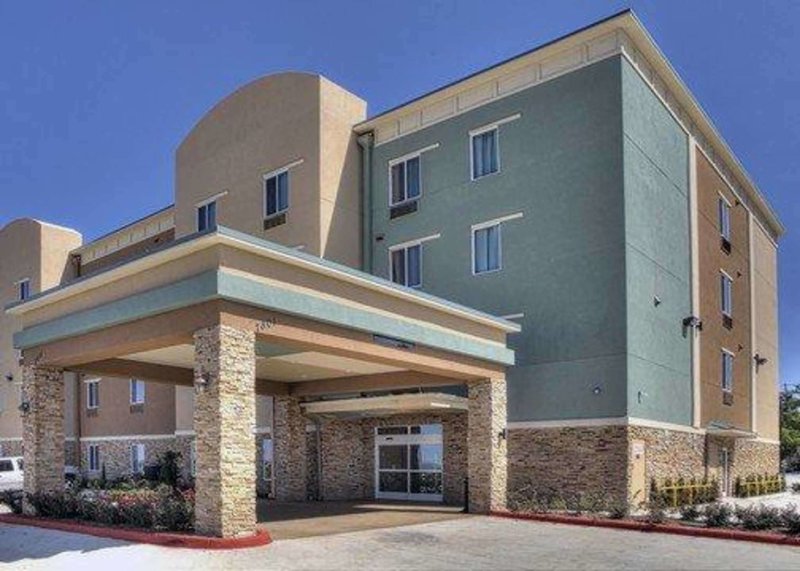 comfort inn and suites fort worth west