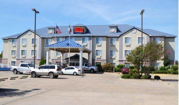 fairbridge inn and suites cleburne