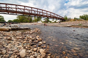 Urban Townhome Near Old Town, Breweries, & River!,,3.5 star