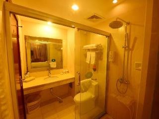 Greentree Inn Jiujiang Shili Road Business Hotel,,3 star