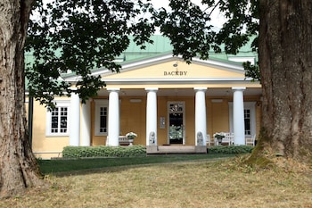 Backby Manor