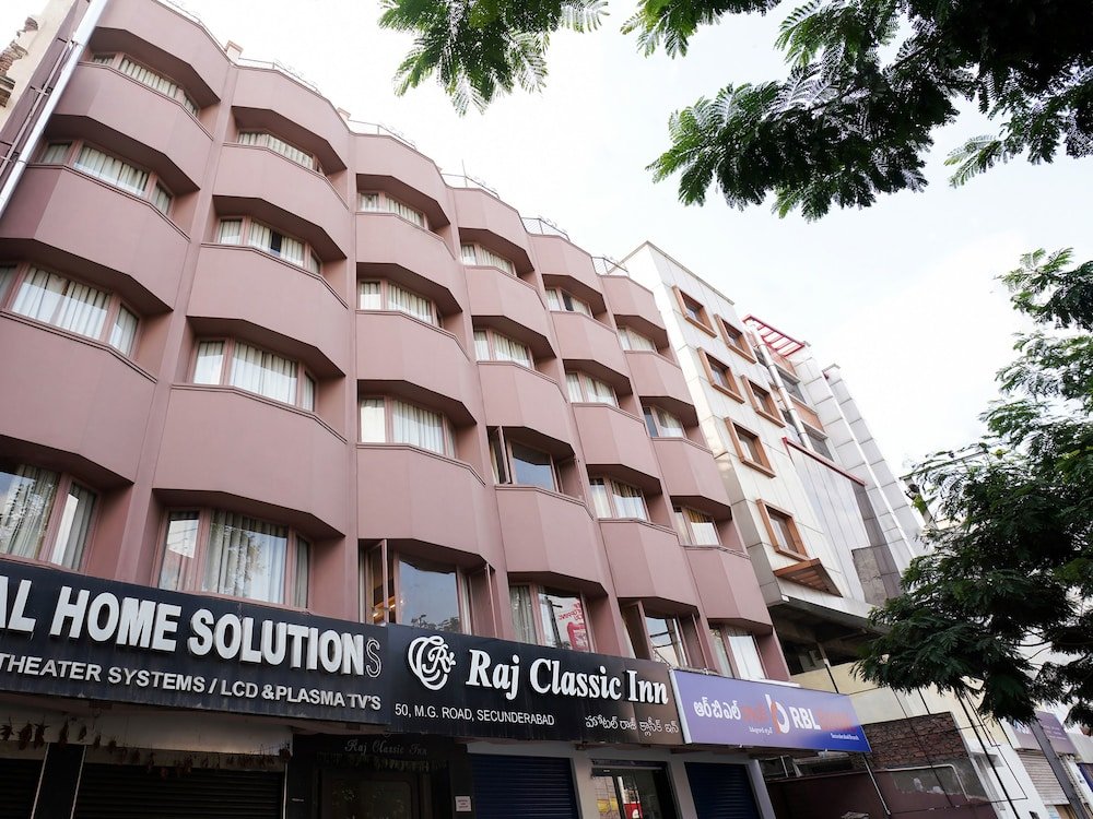 Hotel Raj Classic Inn,Suchitra Road,3 star