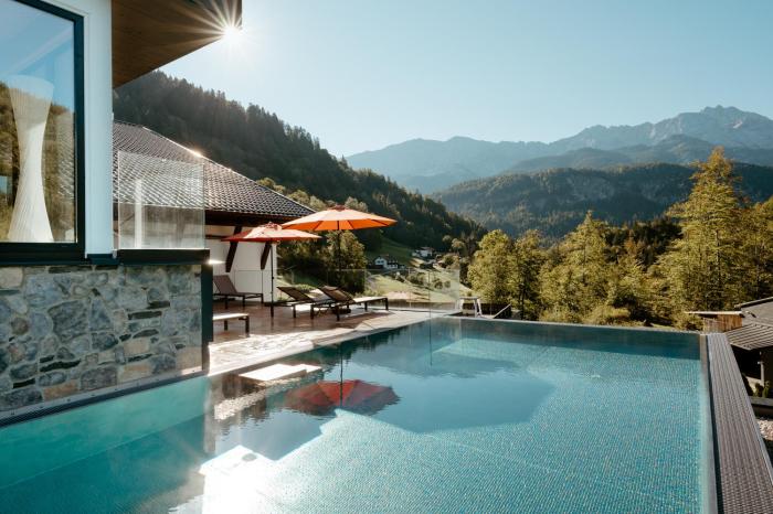 das graseck mountain hideaway and health care