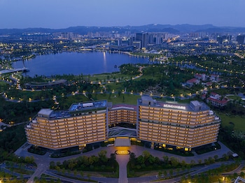 mumian chengdu dongan lake