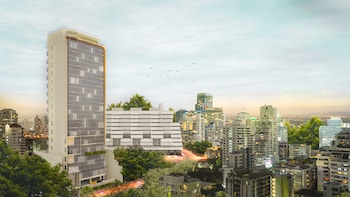 goldvitel hotel surabaya