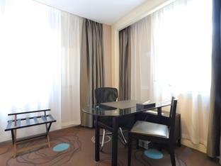 Jinjiang Metropolo Classiq Shanghai Youth Club Renmin Square,,4 star
