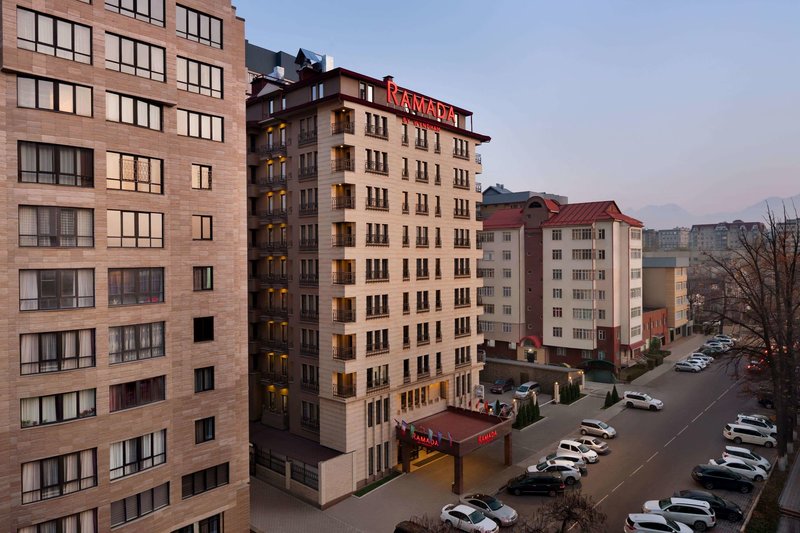 Ramada By Wyndham Bishkek Centre,Dubovy Park>>Bishkek,4 star