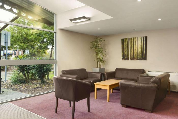 Ramada London South Mimms,,3 star