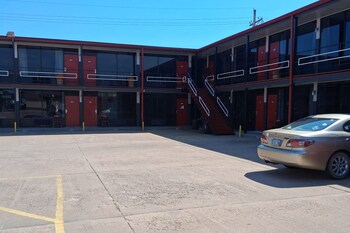 Sky Palace Inn Anthony,Harper>>Anthony,3 star