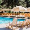 Huttopia Paradise Springs,,2 star