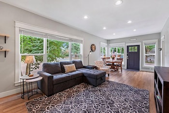 cozy chic home in downtown loveland