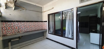 biru rumahku 2