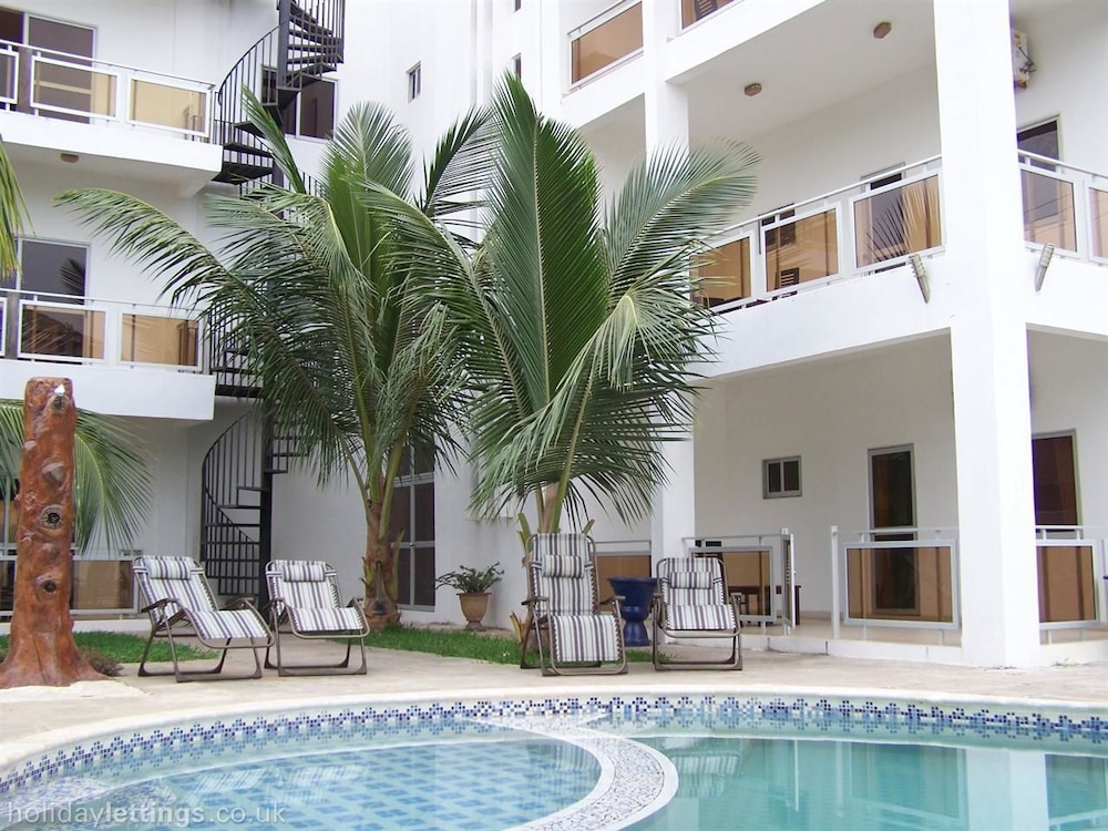 wavecrest hotel gambia apartments