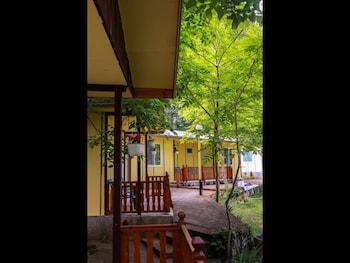 Welcoming Bungalow In Petrich