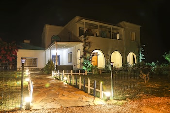 Yaliyani Motel Restaurant,,3 star