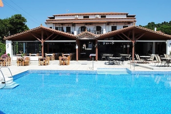 Silver Beach Koukounaries,,3 star