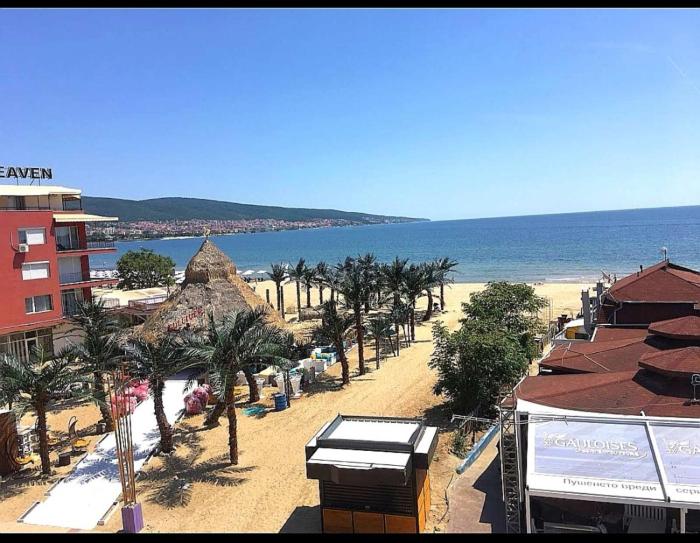 hotel largo beach