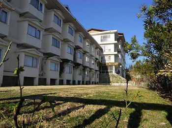 Royal Jardin Whistling Pines Resort,Kufri>>Baldeyan,3 star
