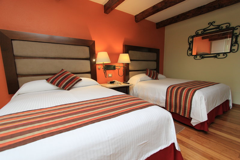 hotel villa mercedes san cristobal