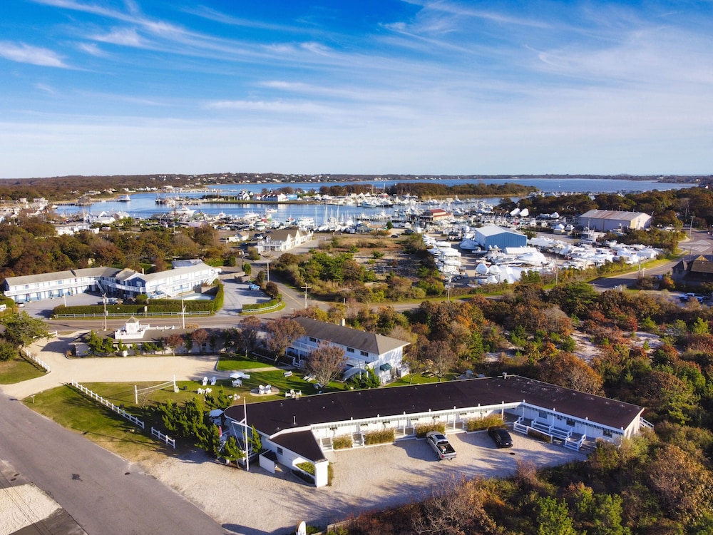 The Sunset Montauk,Montauk>>Long Island,2.5 star