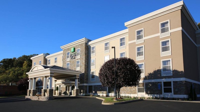Holiday Inn Express Danbury I-84 By Ihg,Fairfield>>Danbury,3 star