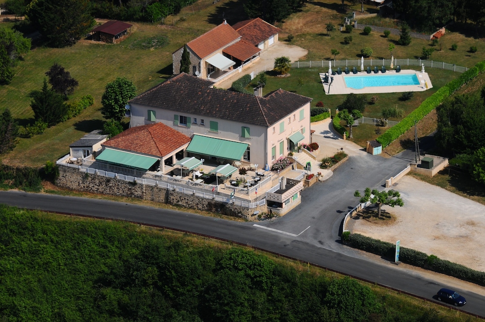 Les Balcons De L'esperance,On A River,3 star