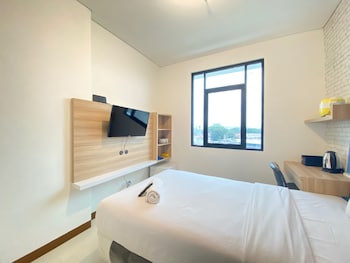 Comfortable Studio Semi Apartment At The Lodge Paskal Near Binus University By Travelio,Tower A 5Fl Unit 8531, Jl. Pasir Kaliki,0 star