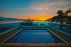 Ubatuba Praia Hotel,Av. Leovigildo Dias Vieira 1336,3 star