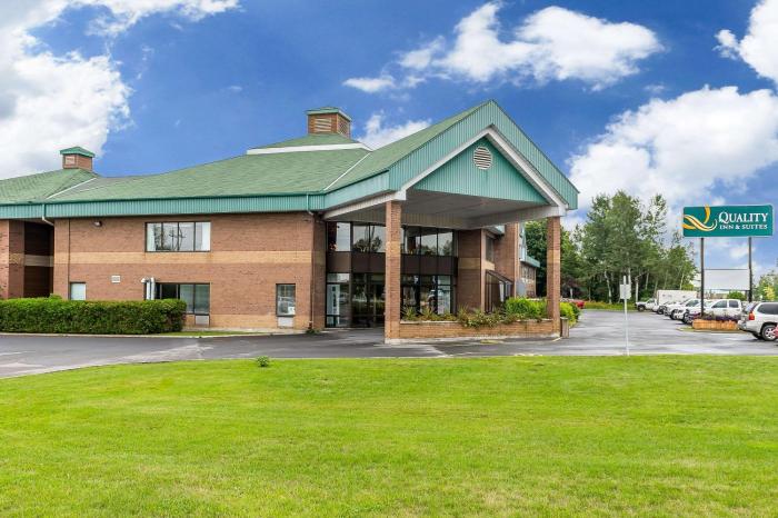 Quality Inn & Suites,Ontario>>Hawkesbury,2.5 star