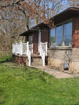 The Grand Gorge Villa-With Yard& Parking,,3 star