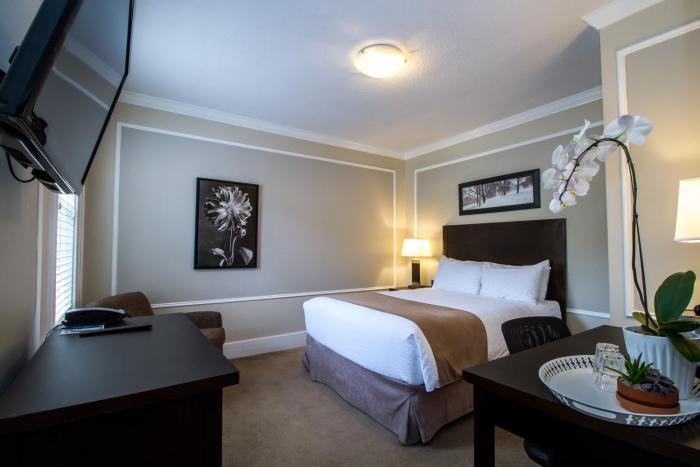 Regent Hotel,British Columbia>>Revelstoke,3 star