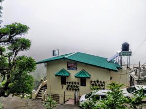 Green Roof Hotel,Smanora Range>>Nainital,2 star