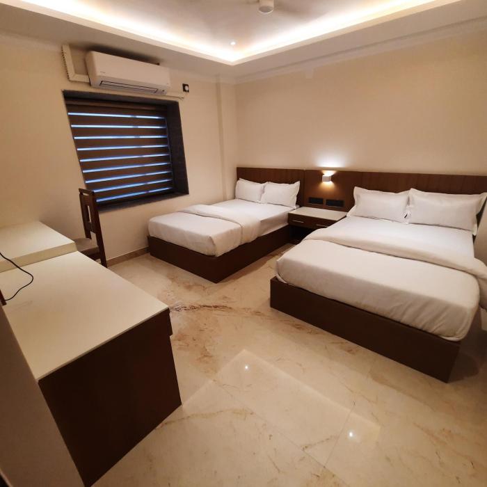 Airavat Hotels,Saheed Nagar,3 star