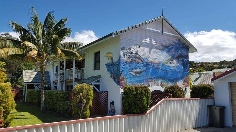Dolphin Lodge