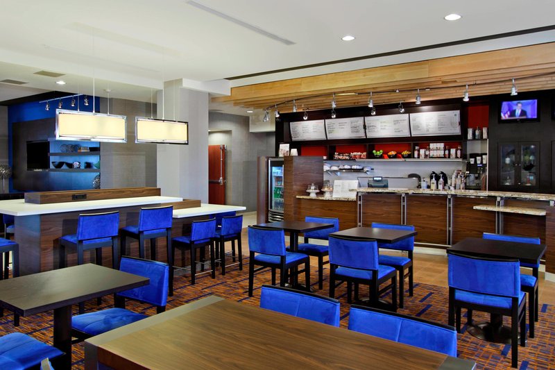Courtyard By Marriott Victoria,Victoria>>Tyler,3 star
