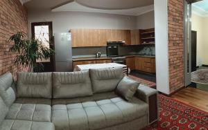 House4you,Akbarak>>Tashkent,2.5 star