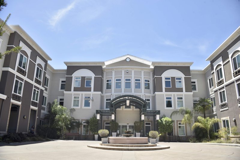 Holiday Inn Express Windsor-Sonoma,Santa Rosa>>Mark West,2.5 star