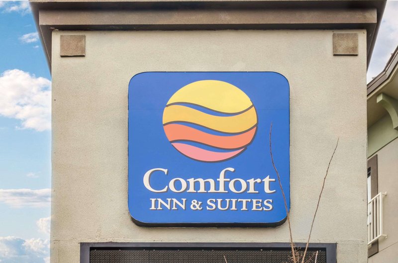 comfort inn and suites