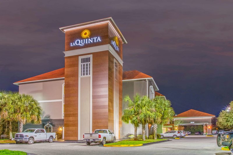 La Quinta Inn & Suites Mobile - Tillman's Corner,Tillmans Corner>>Mobile,2.5 star