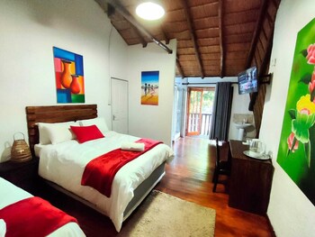 libra lodge