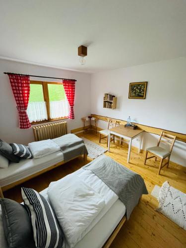 room-image